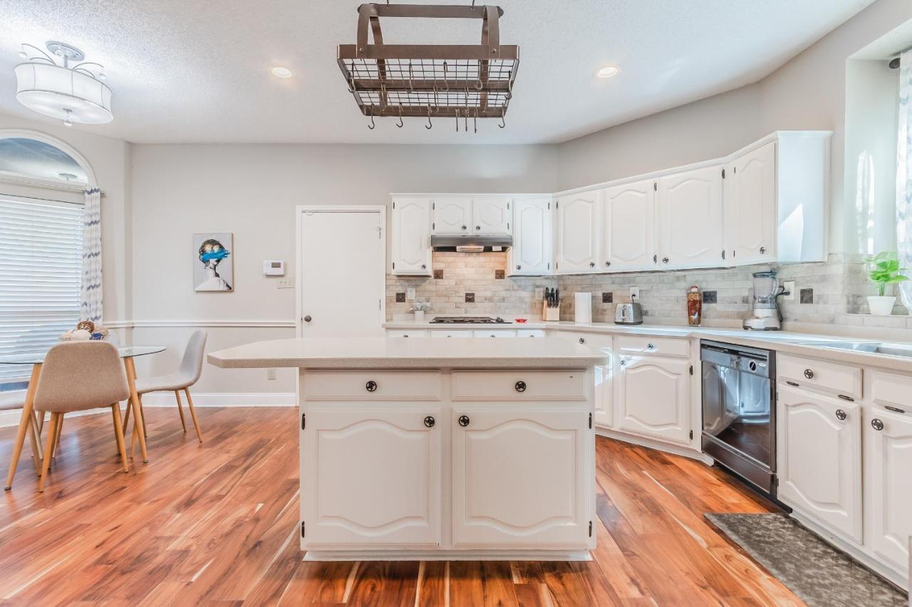 * *Astounding House **Perfect For Family And Friends , Pool , Hot Tub, & Game Room アレン エクステリア 写真